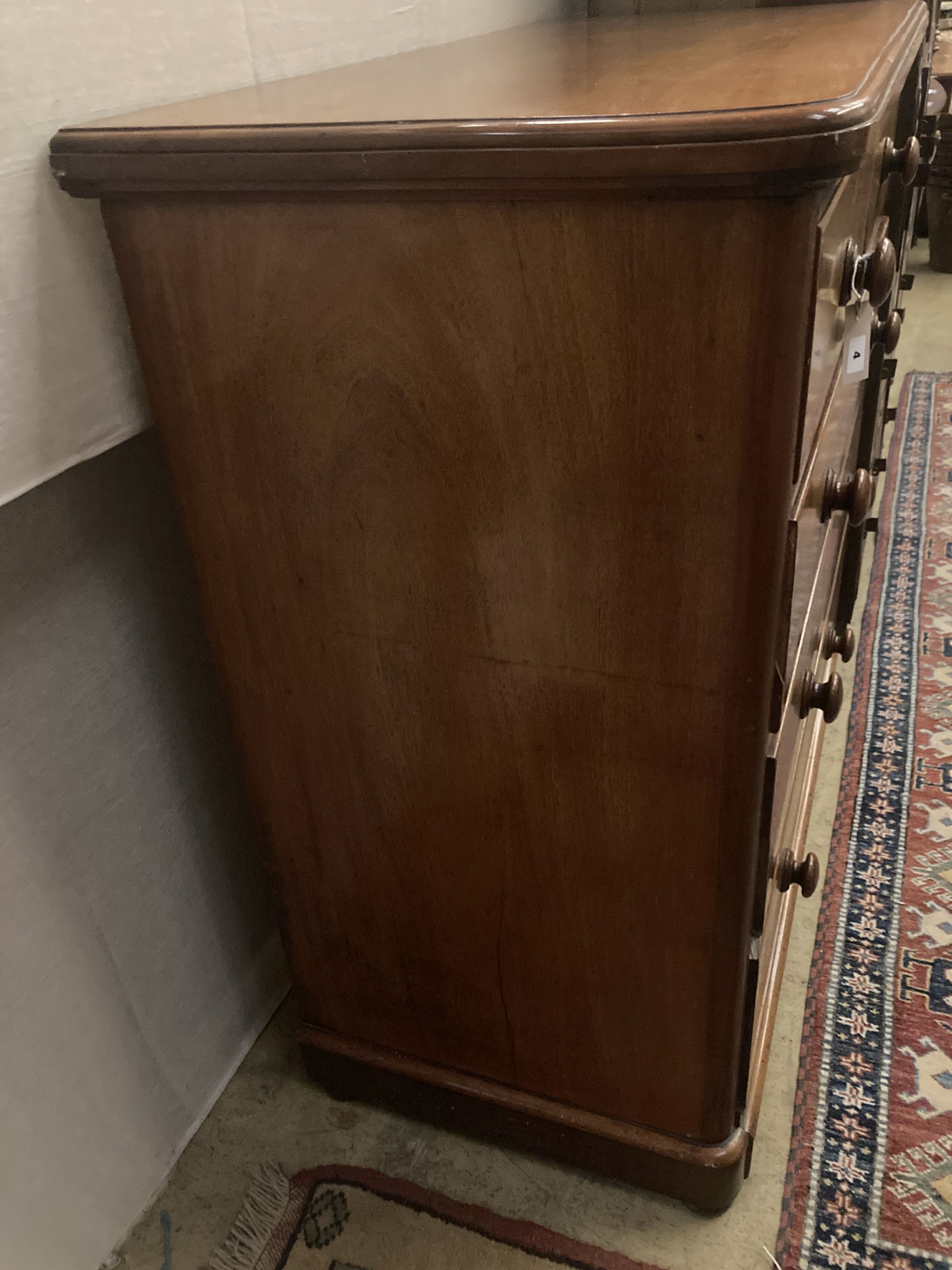 A Victorian mahogany chest of drawers, width 112cm depth 56cm height 114cm